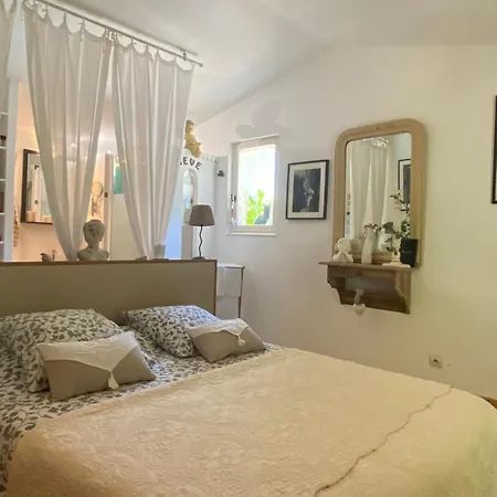 Le Mazet Des Beaujots Guest house